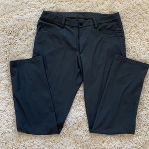 mens lululemon 36x32 pants!